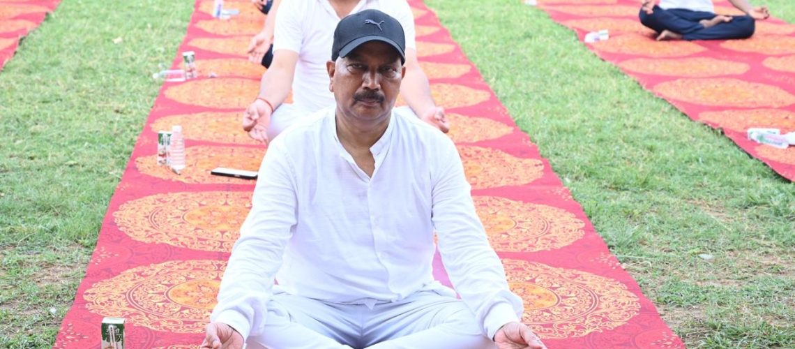 international-yoga-day-celebrated-in-duvasu-mathura-on-dated-on-21-june-2024