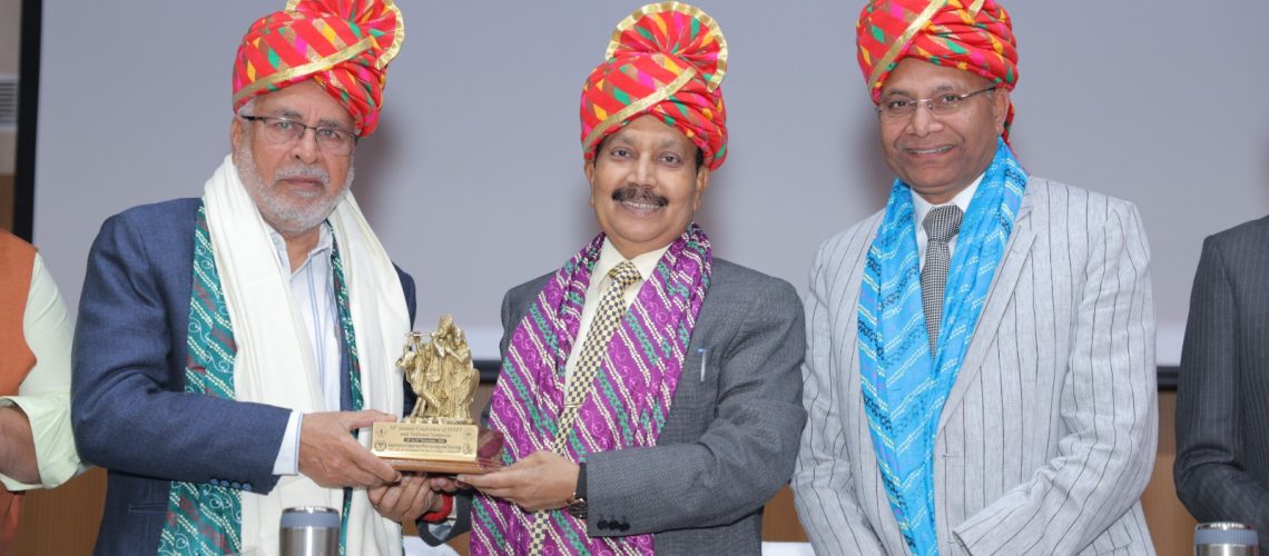 felicitation-of-prof-v-k-taneja-former-ddg-animal-science-icar-ex-vice-chancellor-gadvasu-ludhiana-by-prof-a-k-srivastava-honble-vice-chancellor-in-the-presence-of-dr-triv